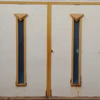 در آهنی بدون چهار چوب