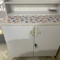 میز ناخن به همراه استند و صندلی|آرایشگاه و سالنهای زیبایی|محمدشهر, ولدآباد|دیوار