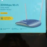 یک دستگاه مودم