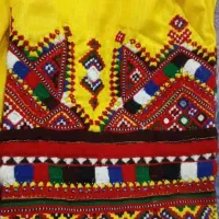 لباس دست دوز|لباس|سراوان, |دیوار