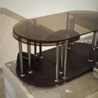 فروش یک دست میز عسلی شیشه‌ای