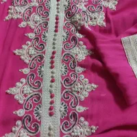 لباس مخمل زمستانه و لباس آزادی|لباس|خور (فارس), |دیوار