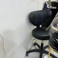 تعدادی صندلی نو|آرایشگاه و سالن‌های زیبایی|اصفهان, همدانیان|دیوار