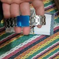 ساعت نو .قیمت 2/۵۰۰۰۰۰۰
