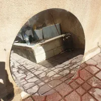 آینه و صندلی آرایشگری