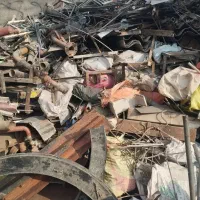 خرید فروش آهن ضایعات درب پنجره و غیرع