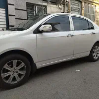 نصب شیشه دودی سیار (سرامیکی - معمولی - رنگی)|خدمات موتور و ماشین|رشت, معلم|دیوار