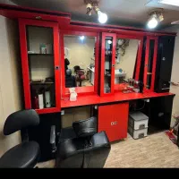 کابینت و آینه آرایشگاه