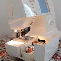 چرخ خیاطی ومیز خیاطی|چرخ خیاطی و ریسندگی|سنندج, |دیوار
