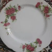 سرویس چینی گل قرمزی