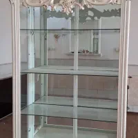 ویترین.  میز تلویزیون