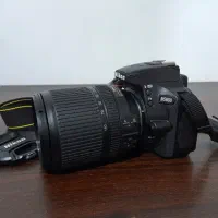 Nikon D5600 + لنز 18-140mm کم‌کارکرد و تمیز|دوربین عکاسی و فیلم‌برداری|نوشهر, |دیوار