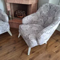 مبل راحتی تک نفره دوعدد بسیار سالم