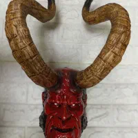 مجسمه های دیوارکوب وتزئینی