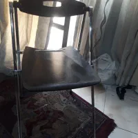 صندلی محکم‌ وشیک