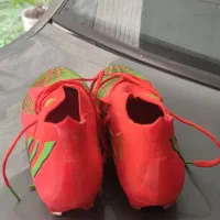 آدیداس چمنی اورجینال کلاسa سایز۴۰|کیف، کفش، کمربند|رشت, استقامت ۱|دیوار