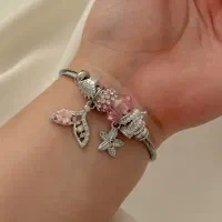 دستبند ....‌|بدلیجات|شاهین‌شهر, عطار|دیوار