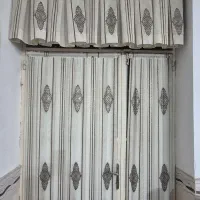 پرده و پشت دری با کتیبه