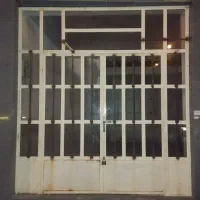 درب مغازه و پنجره ثابت