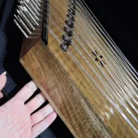 سنتور لا کوک و چوب گردو و نو|سازهای سنتی|رشت, معلم|دیوار