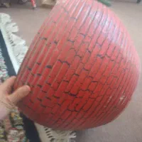 گلدون بزرگ با زیرش