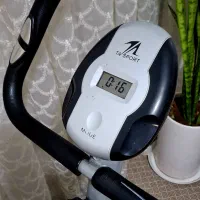 دوچرخه ثابت ورزشی تا اسپرت سیستم مگنتی تمیز|تجهیزات ورزشی|ری, حمزه‌آباد|دیوار