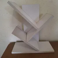 کتابخانه درختی و استند