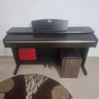 پیانو یاماها CLP320