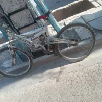 دوچرخه ۲۶سالم فقط ترمز نداره با یک کابر