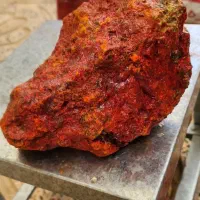 سنگ سینابر دارای جیوه قرمز|آرایشی، بهداشتی، درمانی|تخت سلیمان, |دیوار