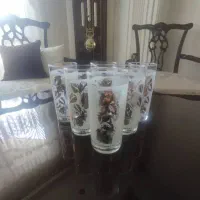 لیوان آمریکا ی و اردور خوری و دوعدد بشقاب مکه ای