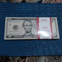 بسته اسکناس ۵ دلاری یک تا صد