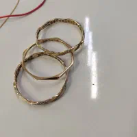 مقداری طلا 200 بالای تابلو