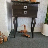 میز تلفن. زیبا