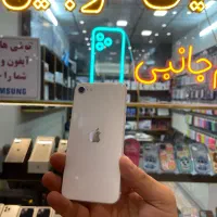 آیفون SE2020 بدون بازشدگی باتری ۷۷٪