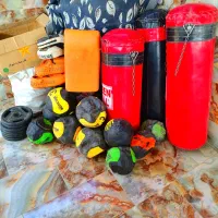 3عدد کیسه بوکس 7 عدد وزنه 14 عدد توپ کیلویی