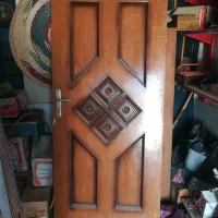 فروش در اتاق چوبی