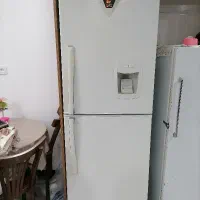 یخچال نگین