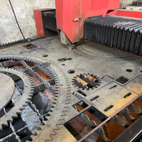 کار در خمکاری و برشکاری بازار آهن