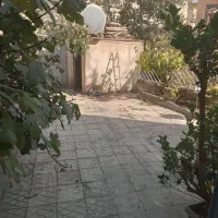 خانه بسیار زیبا و با نور گیر بالا