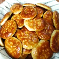 نان‌محلی‌وشیرین‌خونگی