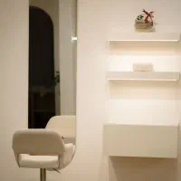 واگذاری سالن زیبایی شیک و فعال