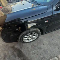 ماشین دنا مدل ۴۰۱ اتومات سانروف دار