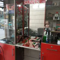 ویترین و صندلی و صندلی ماشینی کودک|آرایشگاه و سالن‌های زیبایی|خمینی‌شهر, |دیوار