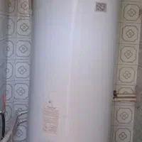 آبگرمکن ایستاده یا زمینی در حد. آزمایش