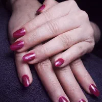 انجام خدمات تخصصی ناخن (تمیز ، شیک ، حرفه ای)