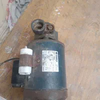 پمپ آب نیم اسب لورا اصل ایتالیا ۲۴۰۰فروش می رسد