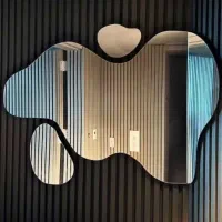 آینه|آینه|چهاردانگه (تهران), |دیوار