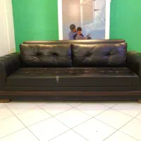 کاناپه چرمی