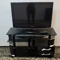 تلوزیون ۳۲ سالم سامسونگ + میز|تلویزیون و پروژکتور|قوچان, |دیوار